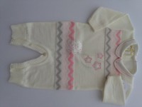 Picture baby footie mixed wool baby bear with stars. Colour creamy white, size 1-3 months