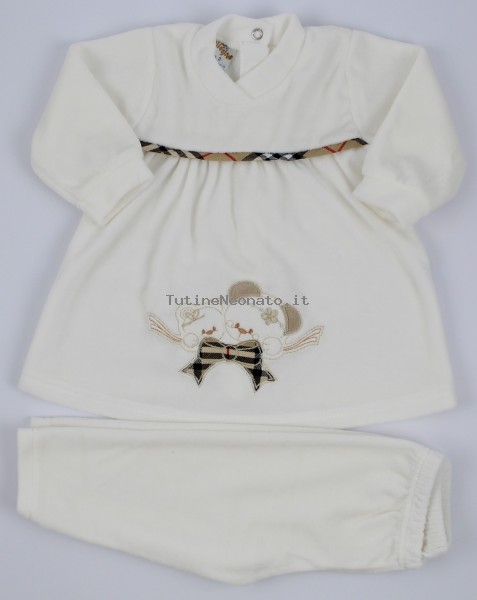 Image baby footie outfit chenille Scottish bow. Colour creamy white, size 6-9 months Creamy white Size 6-9 months