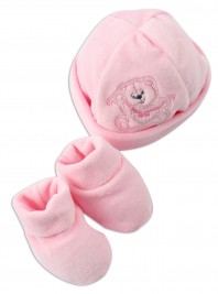 Hat and shoes image bear heart and bow. Colour pink, one size
