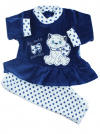 Picture baby footie outfit in chenille kitten friend. Colour blue, size 3-6 months