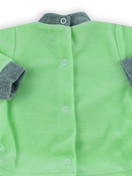 Picture baby footie outfit in chenille for you. Colour pistacchio green, size 1-3 months 3