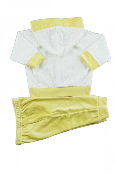 Picture hooded jumpsuit we become friends. Colour yellow, size 1-3 months 3
