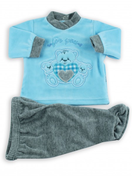 Picture baby footie outfit in chenille for you. Colour turquoise, size 3-6 months Turquoise Size 3-6 months