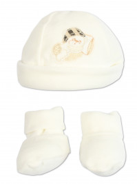 hat and shoes for newborns in creamy white chenille. Colour creamy white, one size