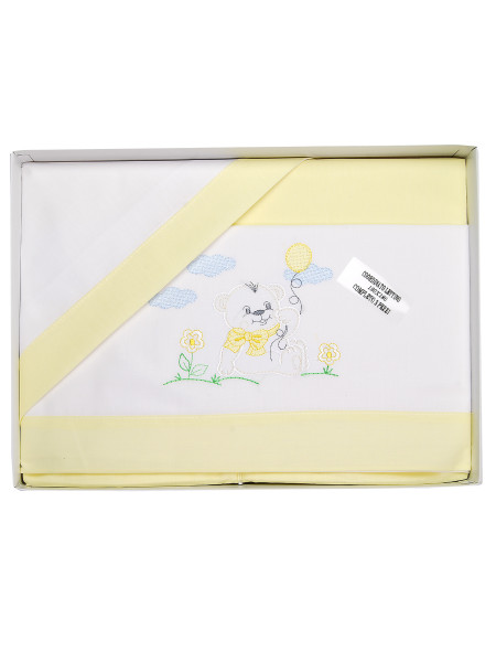 Baby sheet and pillowcase baby bear on the lawn. Colour yellow, one size 3