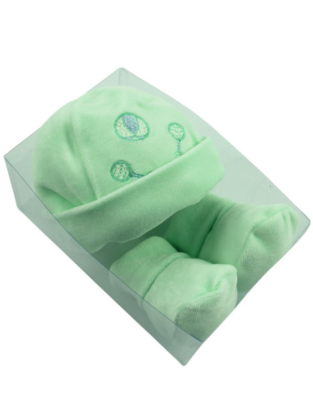 Hat and baby shoes, in chenille. Ball and rattles. Colour green, one size 3