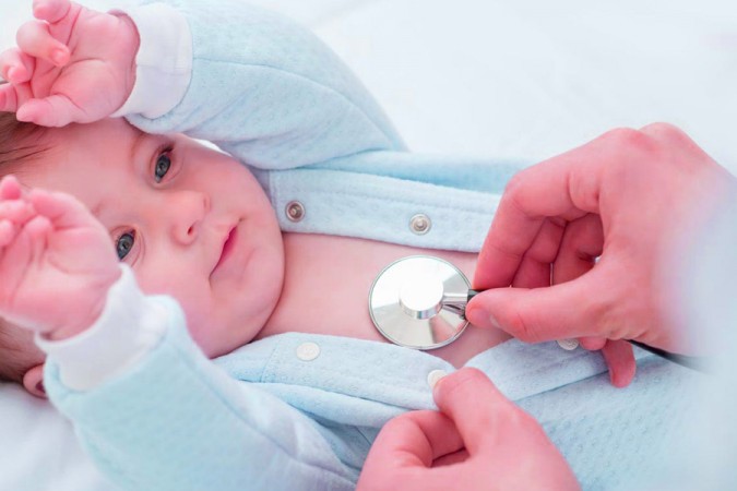After birth how to treat the umbilical cord