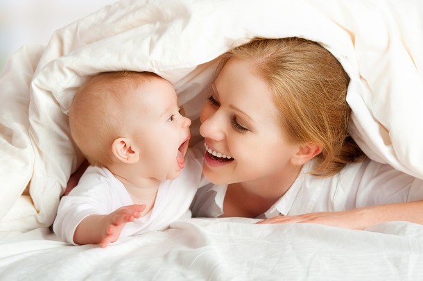 The mother's voice develops the baby's brain
