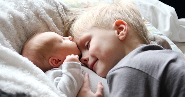 Little brother coming? Here's how to tell the firstborn